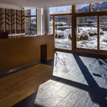 毕斯卡斯大地酒店 酒店 4*