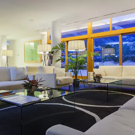 毕斯卡斯大地酒店 酒店 4*