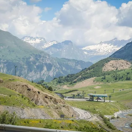 毕斯卡斯大地酒店 酒店